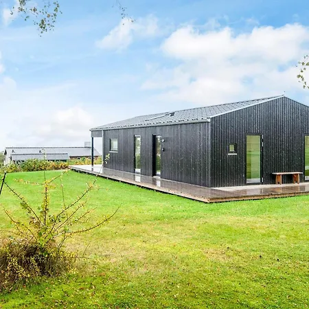 6 Person In Ronde-by Traum *