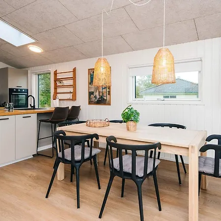 6 Person In Ronde-by Traum Дом отдыха Рённе