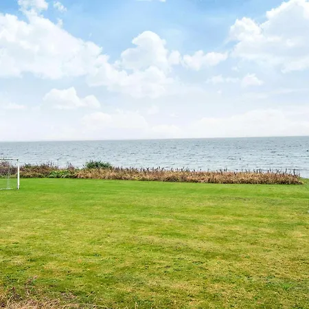 6 Person In Ronde-by Traum *