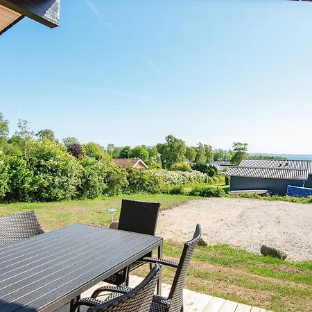 6 Person In Ronde-by Traum * Рённе